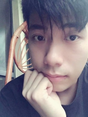 依然笑面如画的照片
