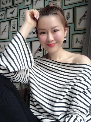诗落樱的照片