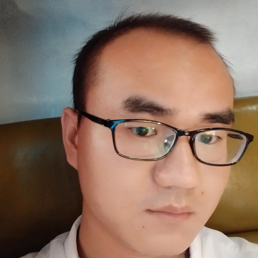 风男的春天的照片