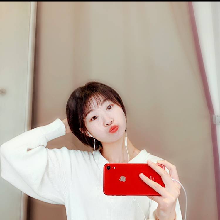 Ali六月的照片