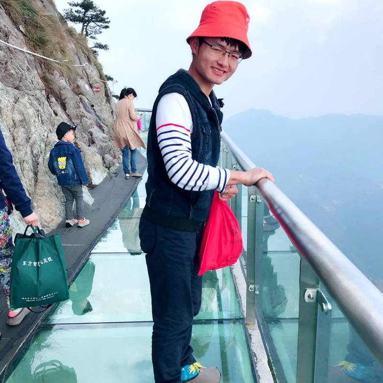 小青年n的照片