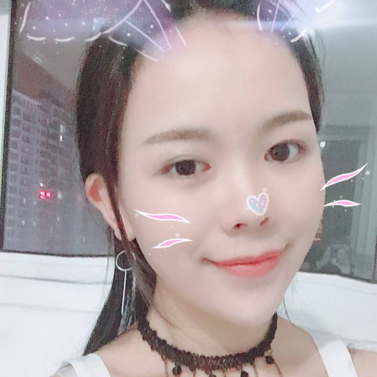 深情洛尘的照片