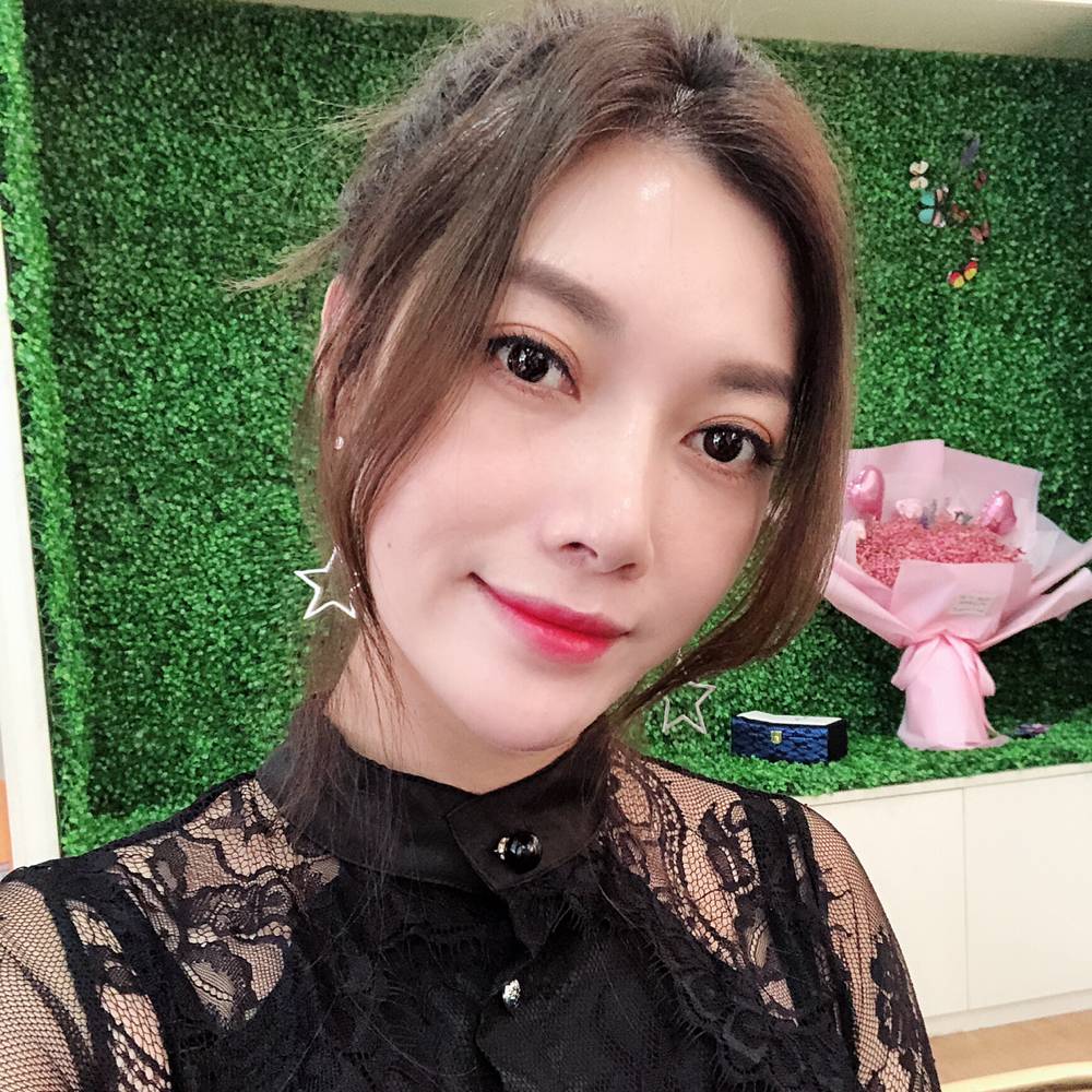 美奈子的照片