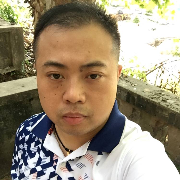 玫瑰与红酒的照片