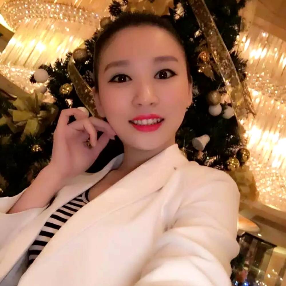 彭娜的照片