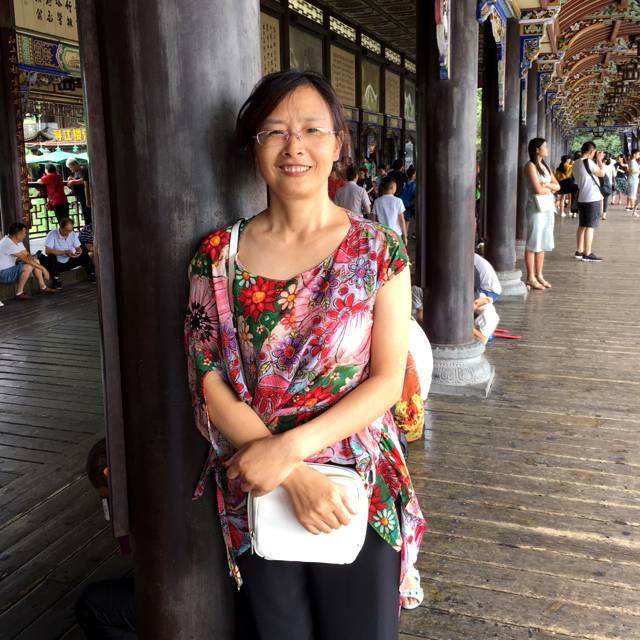 轻松火龙果的照片
