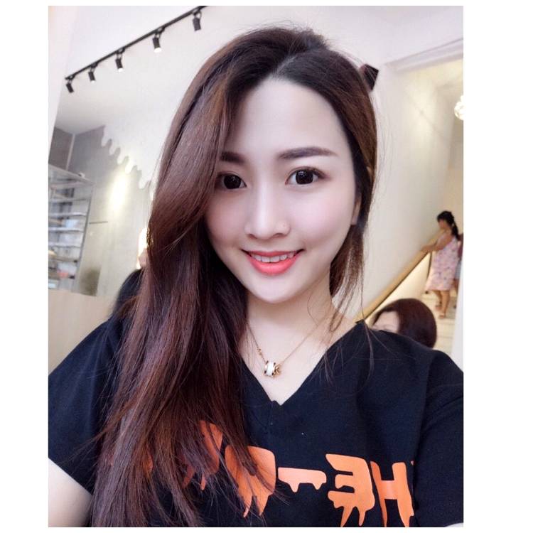 光亮月饼的照片