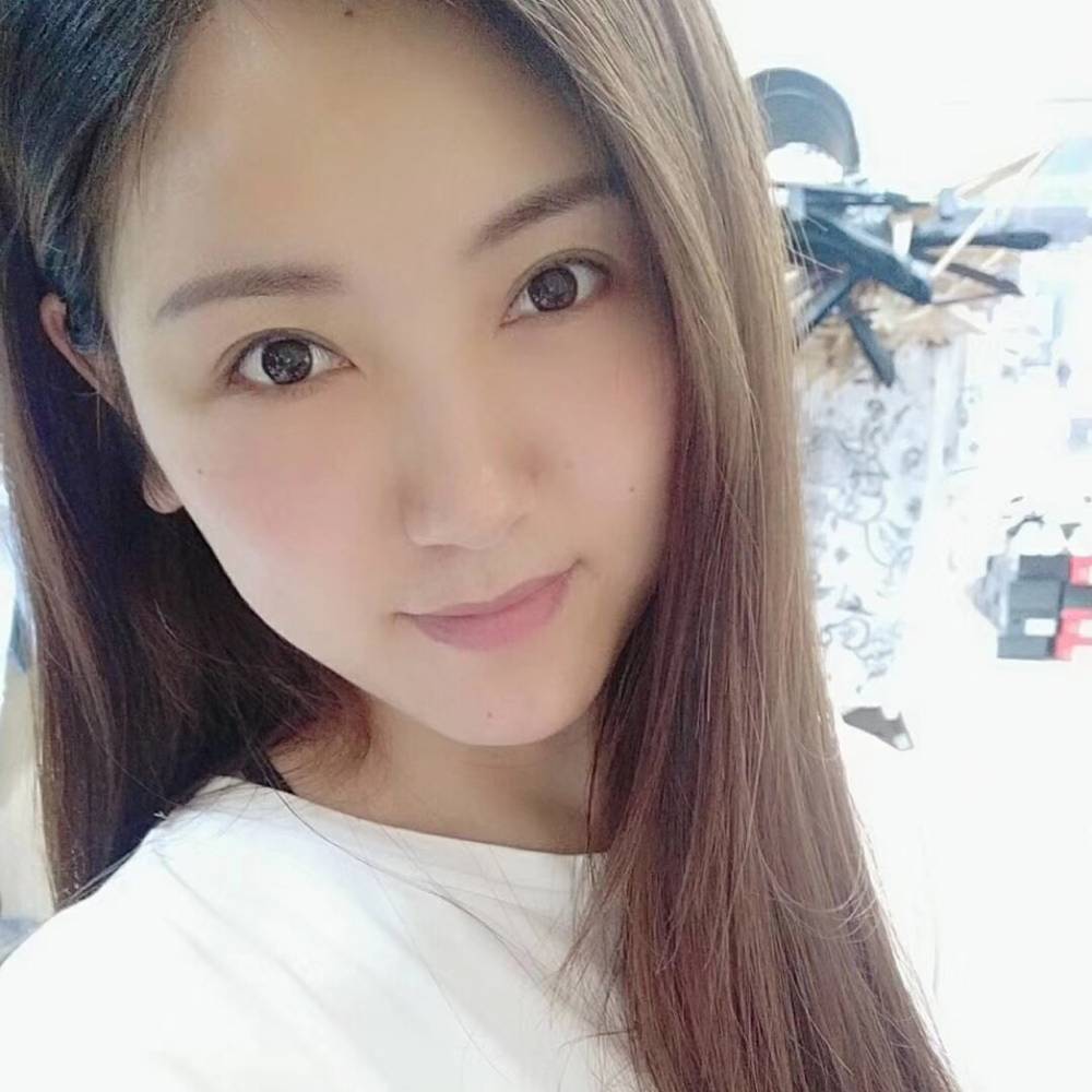 李燕燕的照片