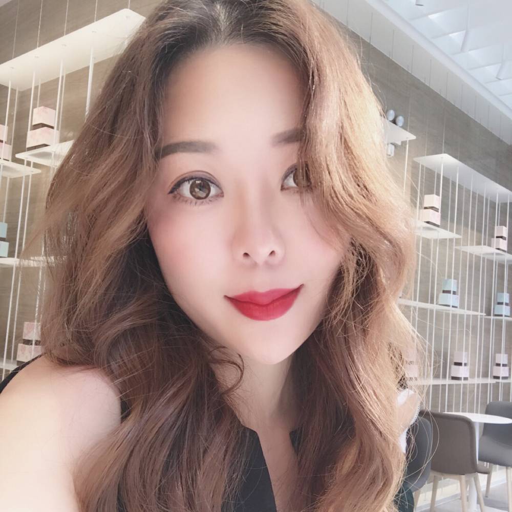 爱娜的照片