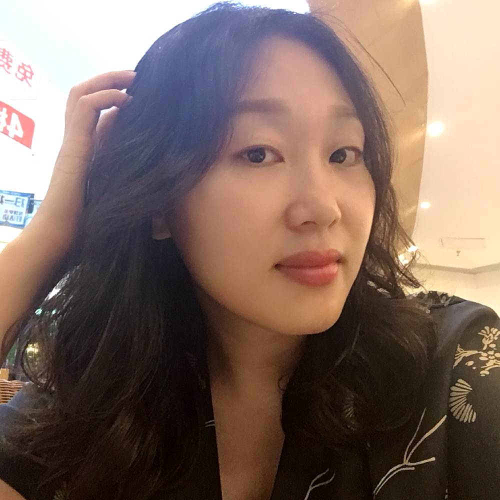 何,静的照片