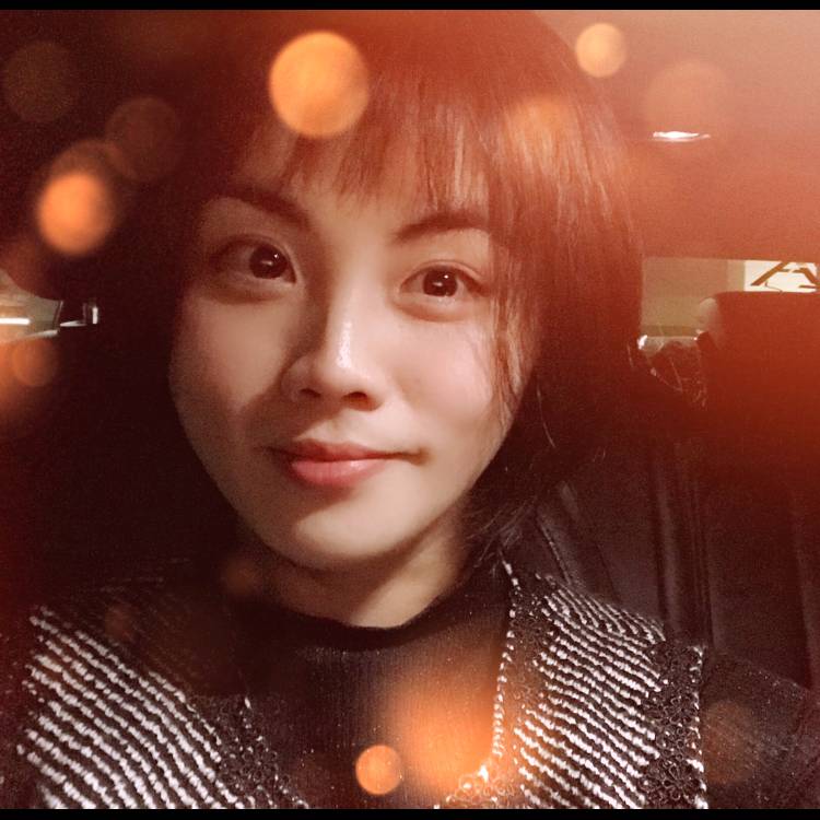欢呼南鸢的照片