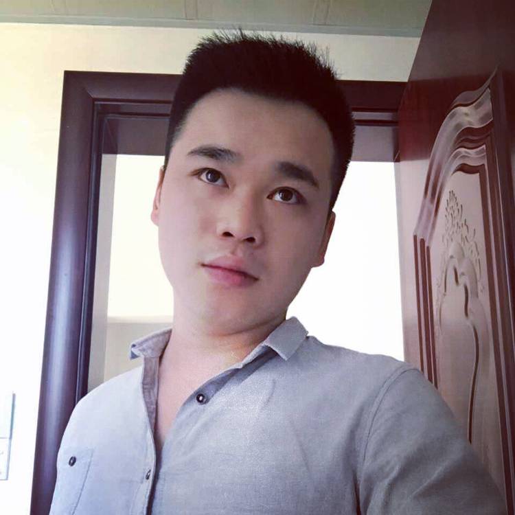 累@@的照片