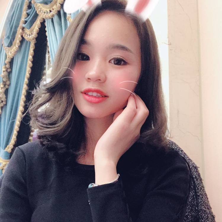 莫恋初的照片