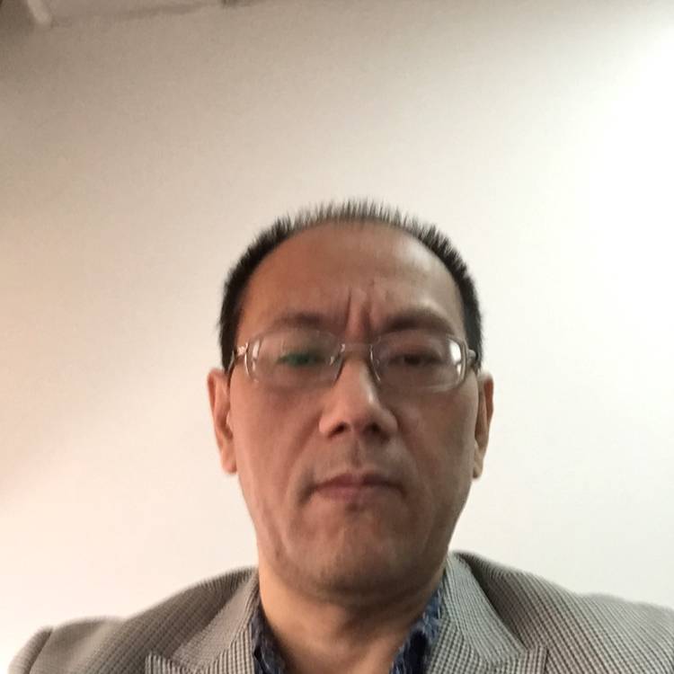 但建华的照片