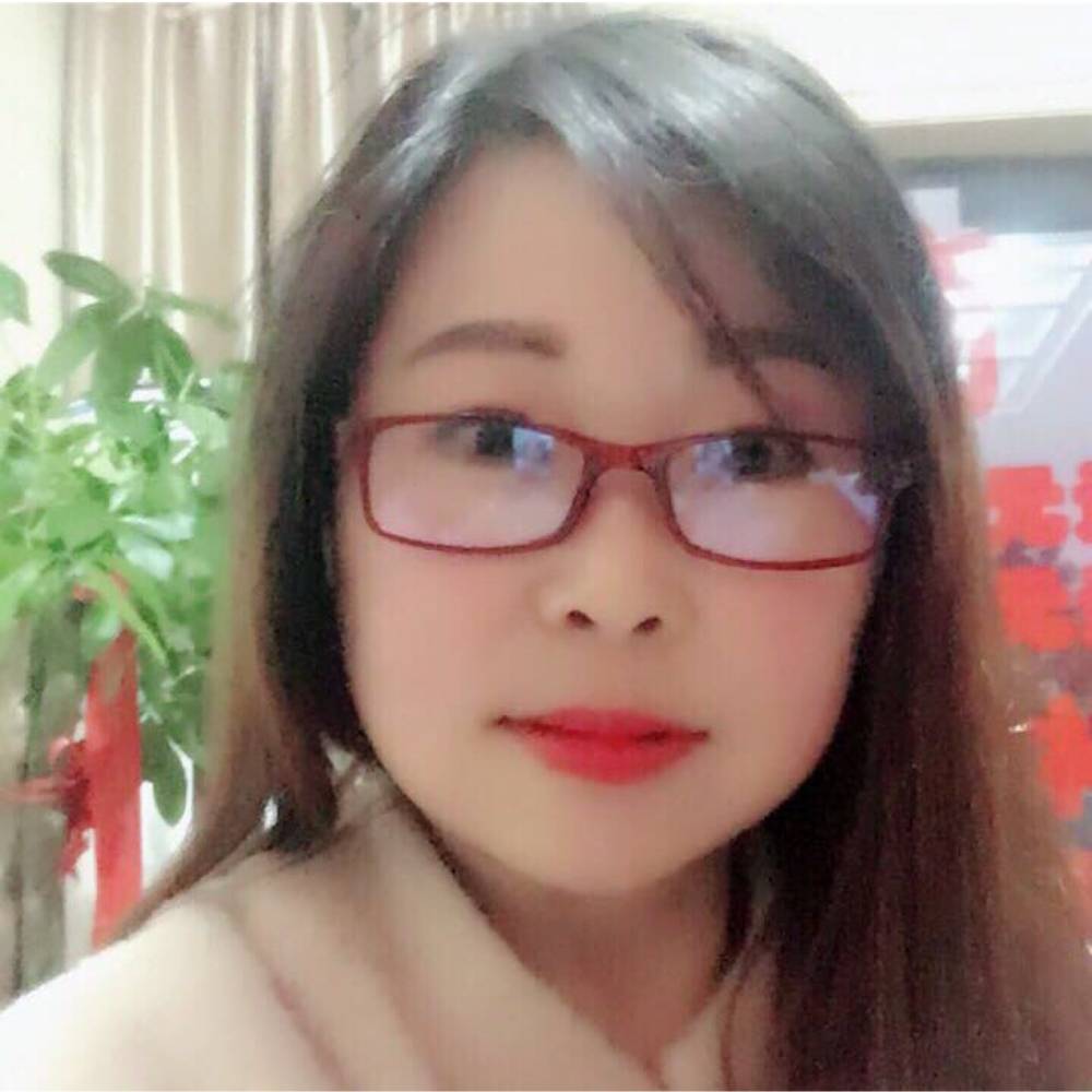 章圆圆的照片