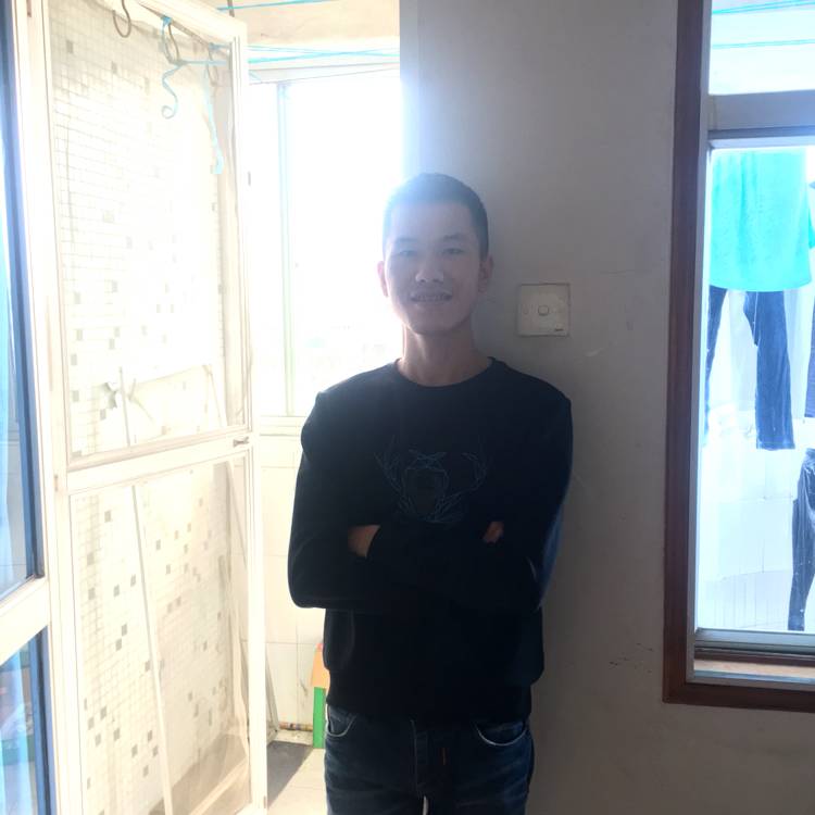 落后摩托的照片