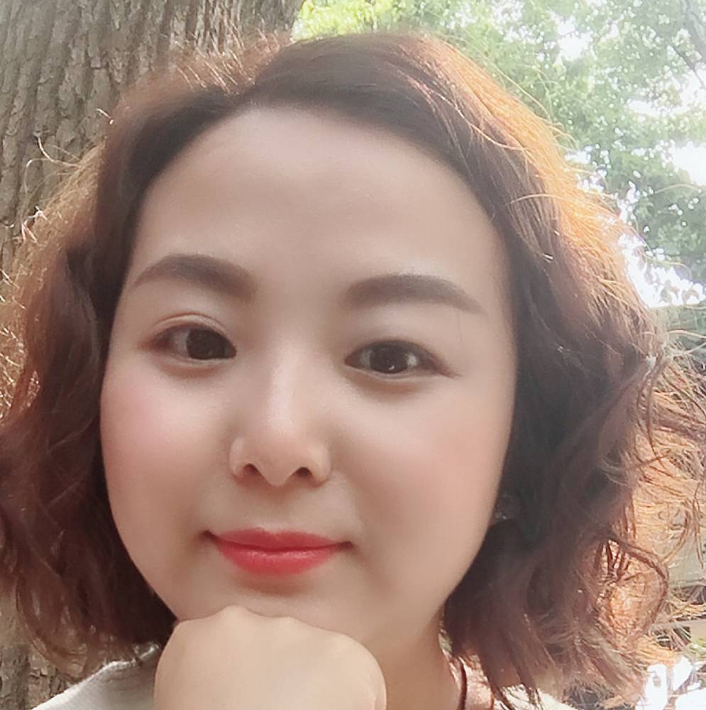 莉莉安mm的照片