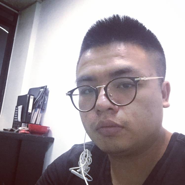 勤劳期待的照片