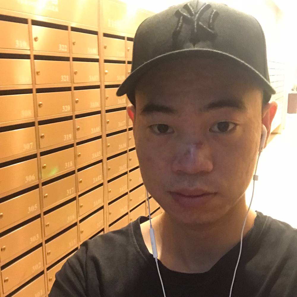热情大叔的照片