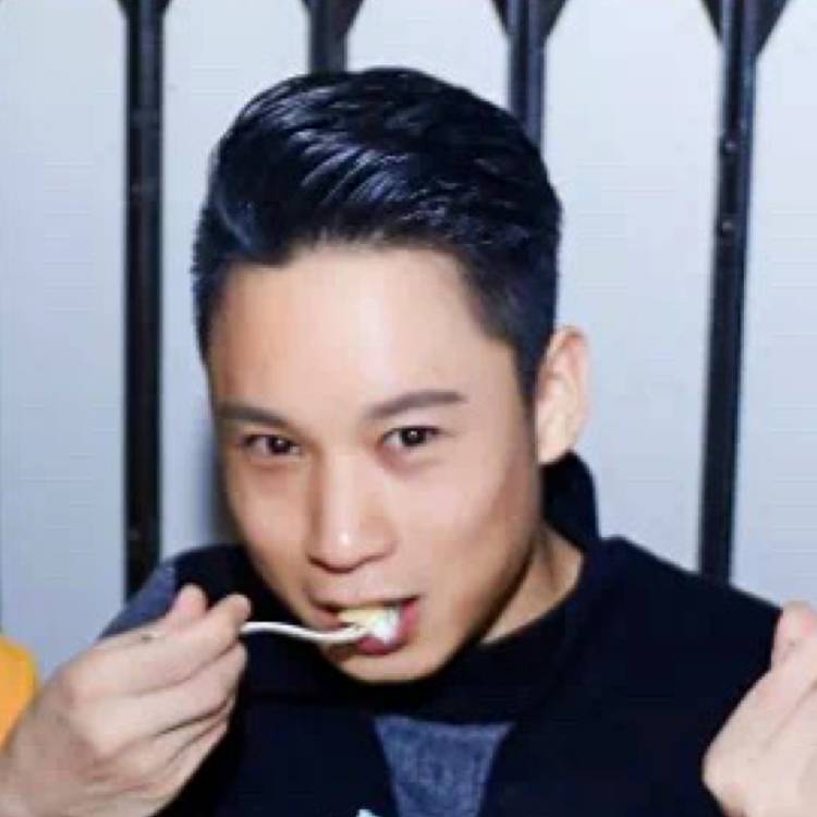 优美魔镜的照片