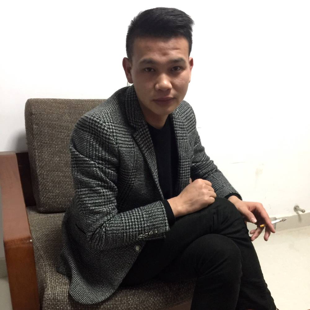 男人,简单就好。的照片