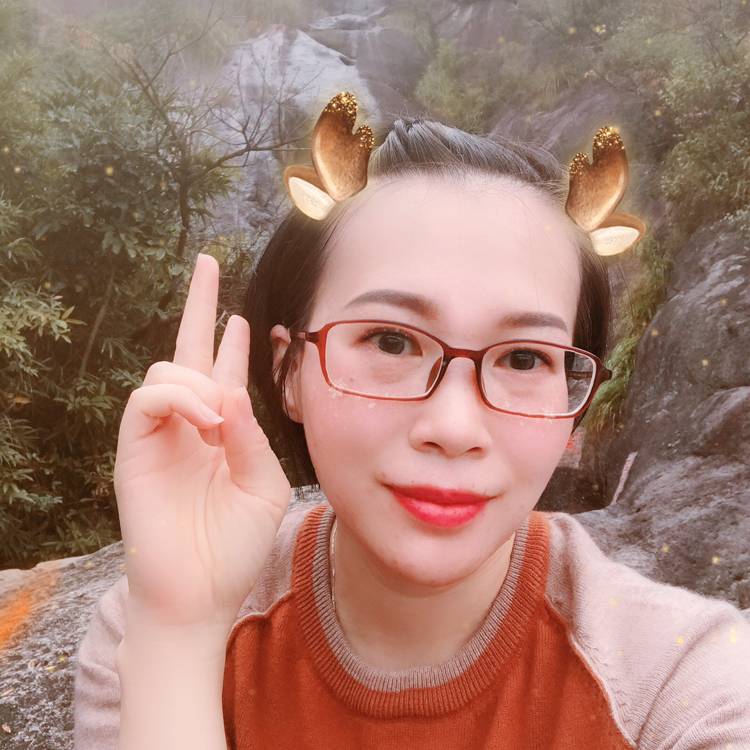 红色高跟鞋的照片