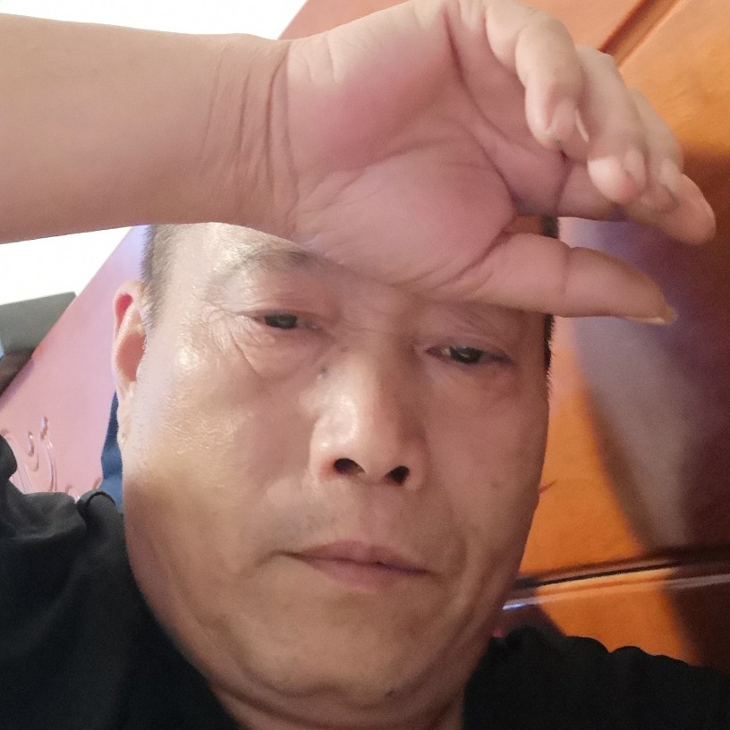 探寻。搜索。的照片