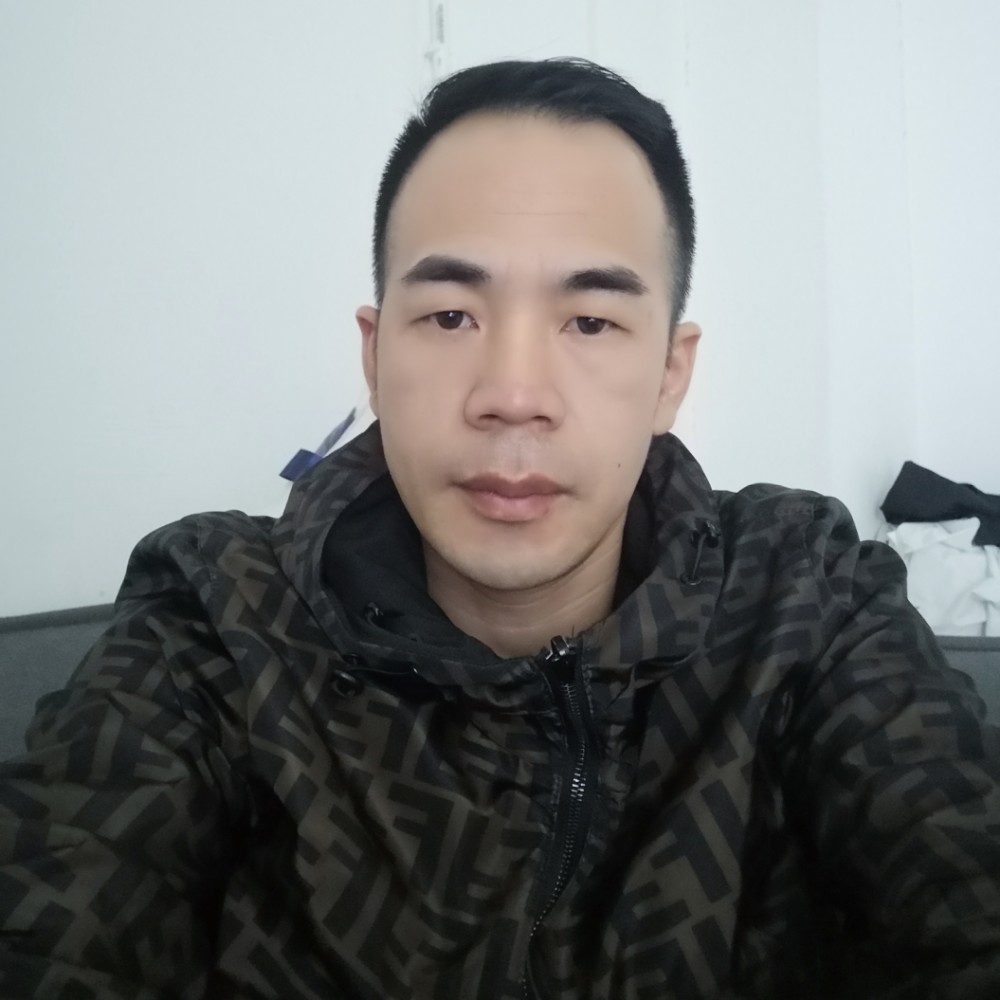 秋月与踏实的照片
