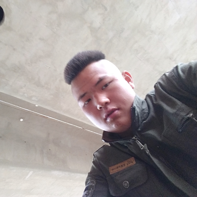 想人陪鸡翅的照片