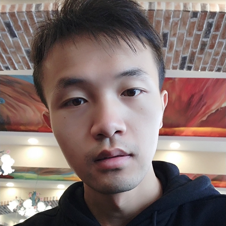 蓝天倾心恬静的照片