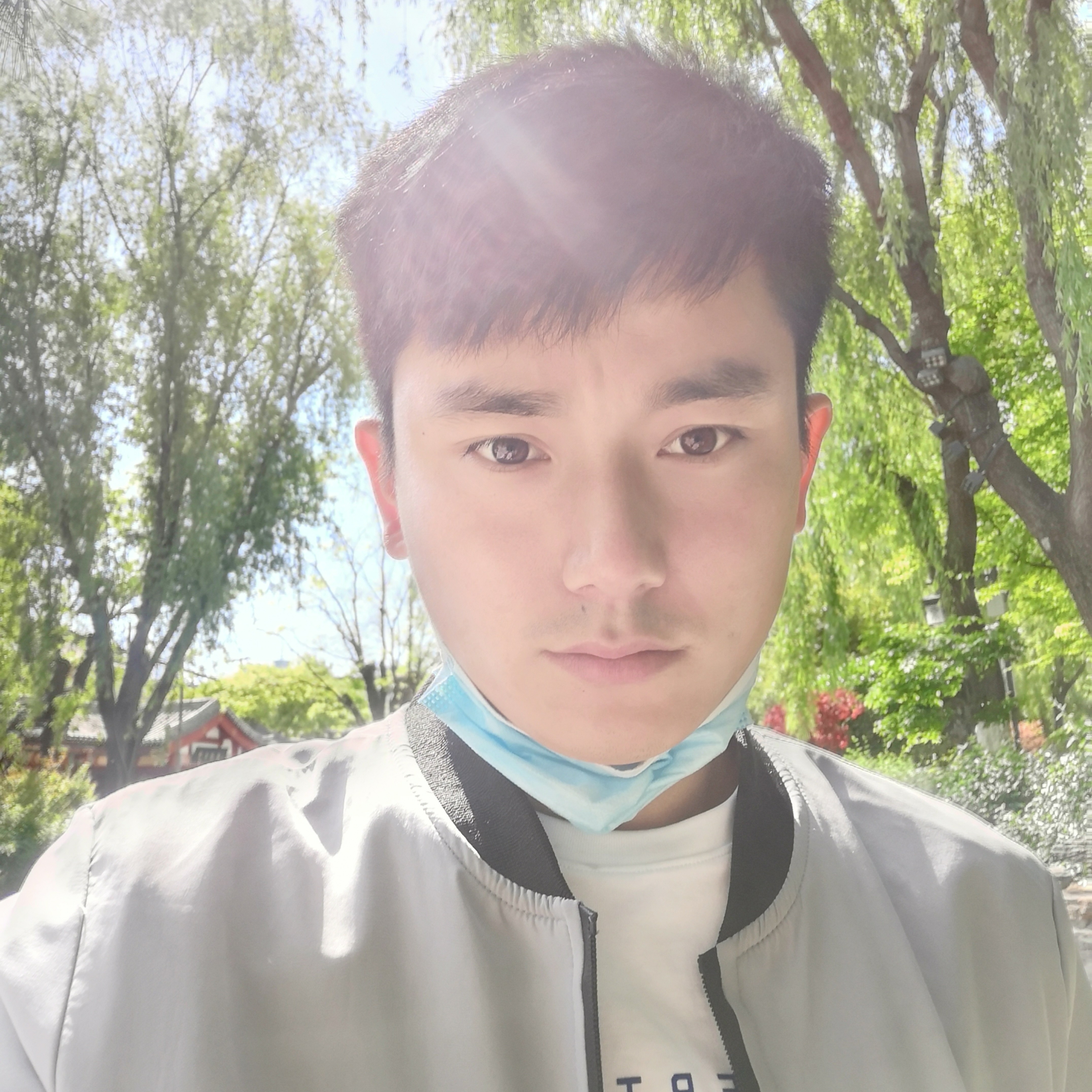 钥匙打寒冷的照片