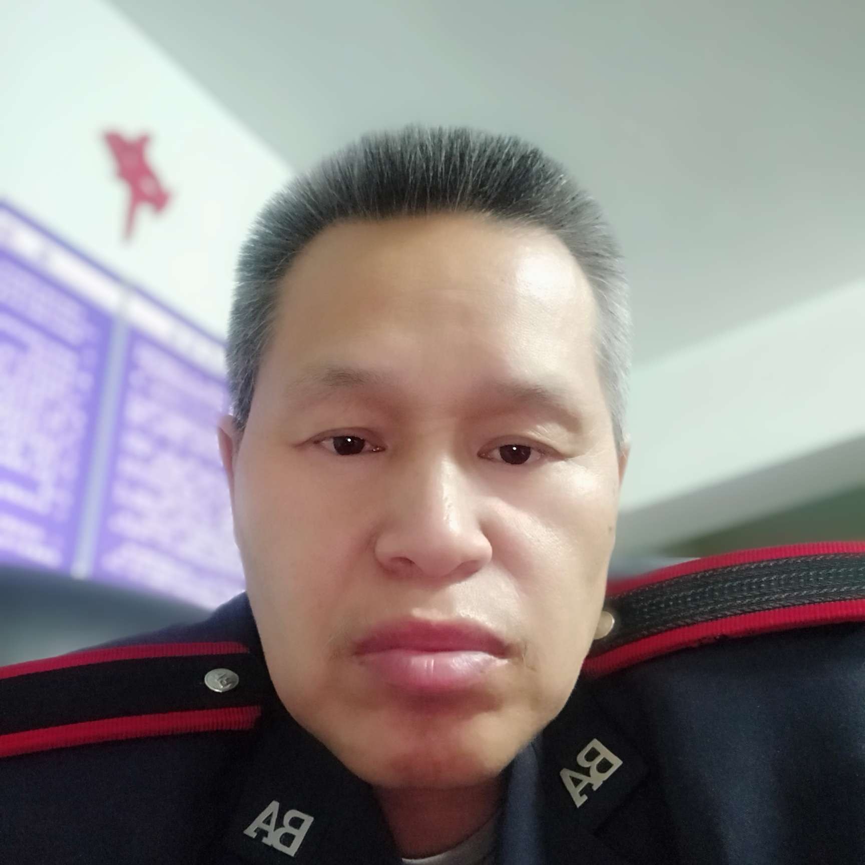 透彻拾忆大叔的照片