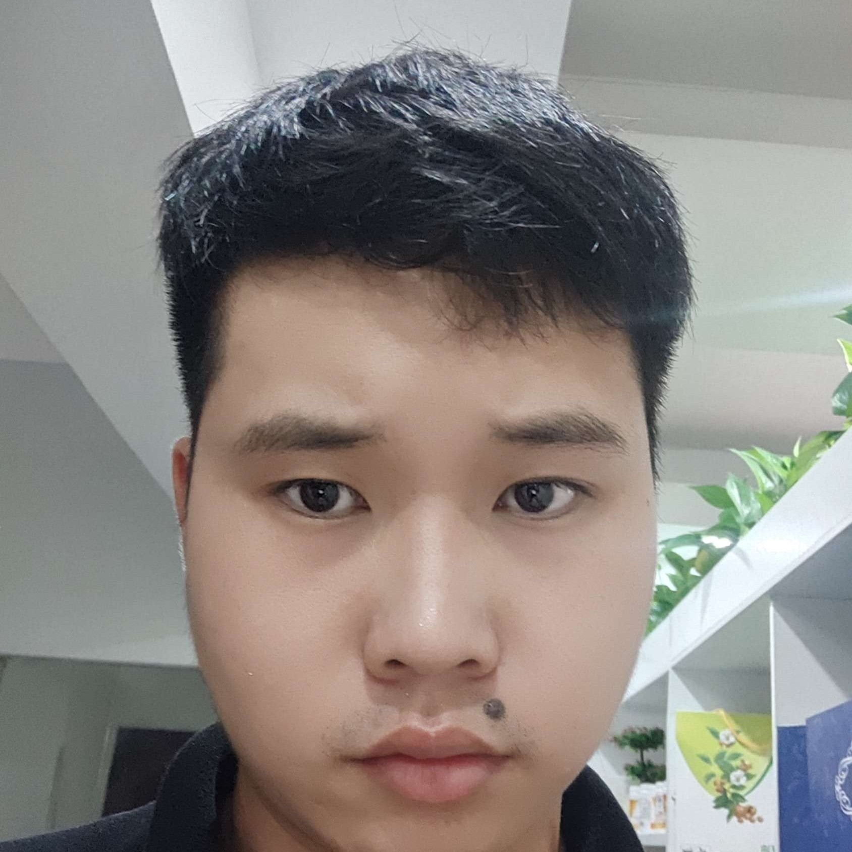 花瓣迎亲爱的的照片