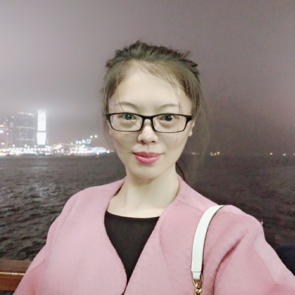 李晴空的照片