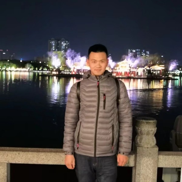 陌殇挽手曾经的照片
