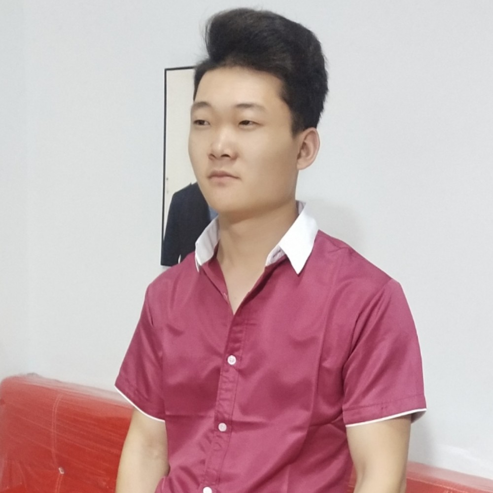 魔幻方帅哥的照片