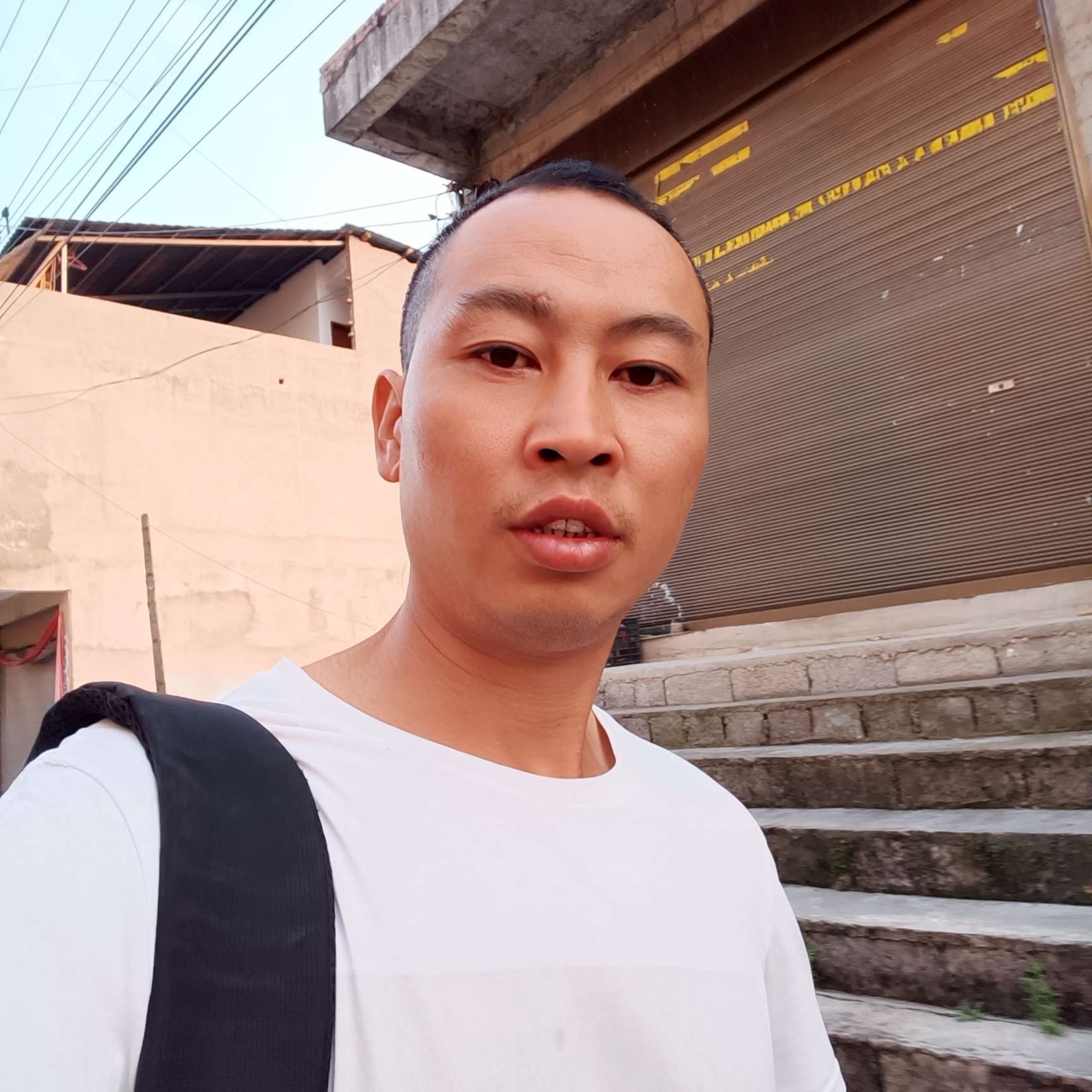 犹豫爱毛巾的照片
