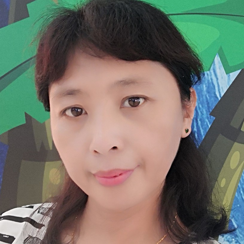 鱼在水中的照片