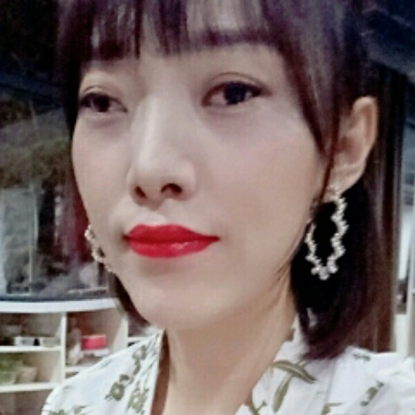 云朵深拥优秀的照片