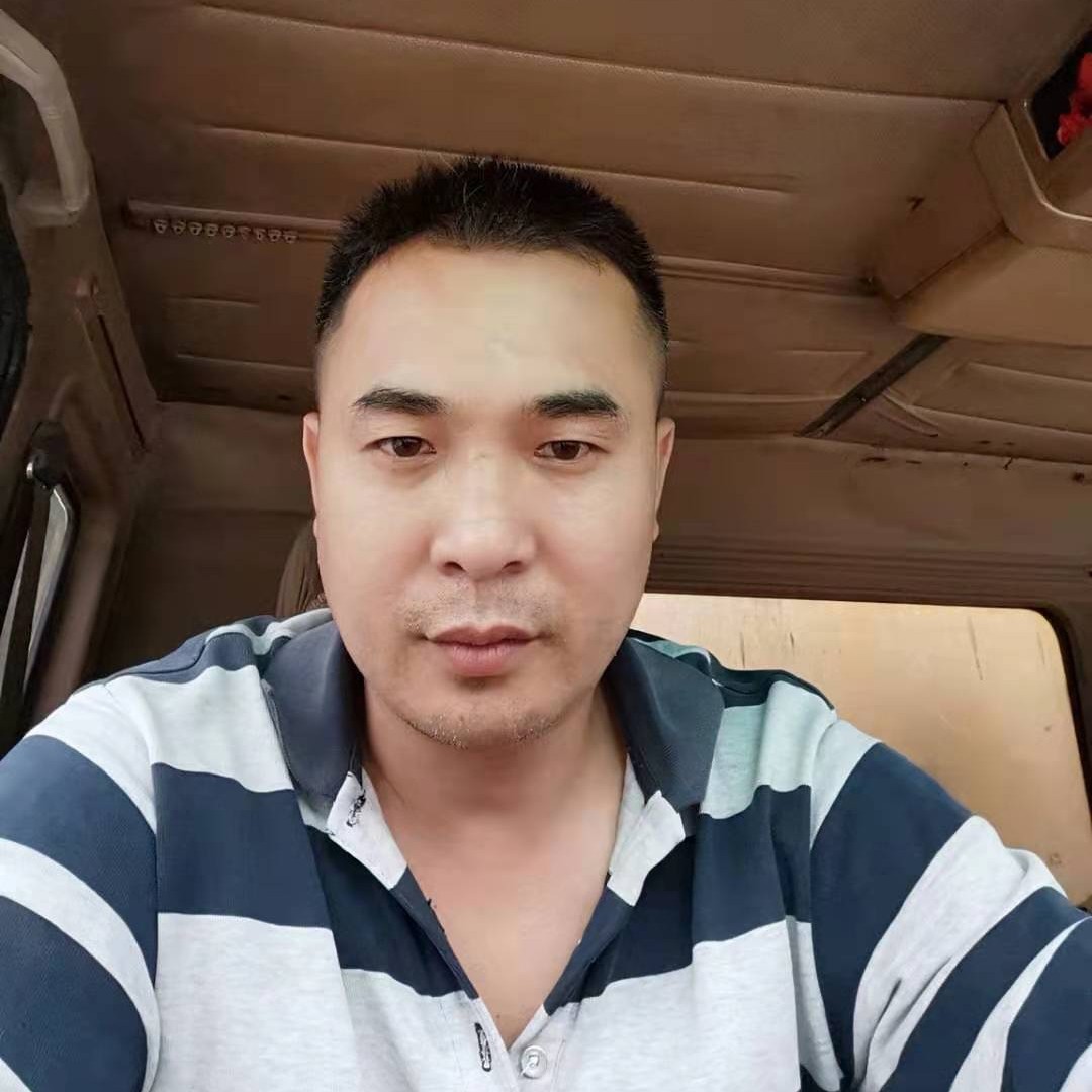 初妆那斯文的照片