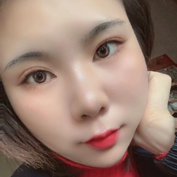 海燕浅吻犹豫的照片