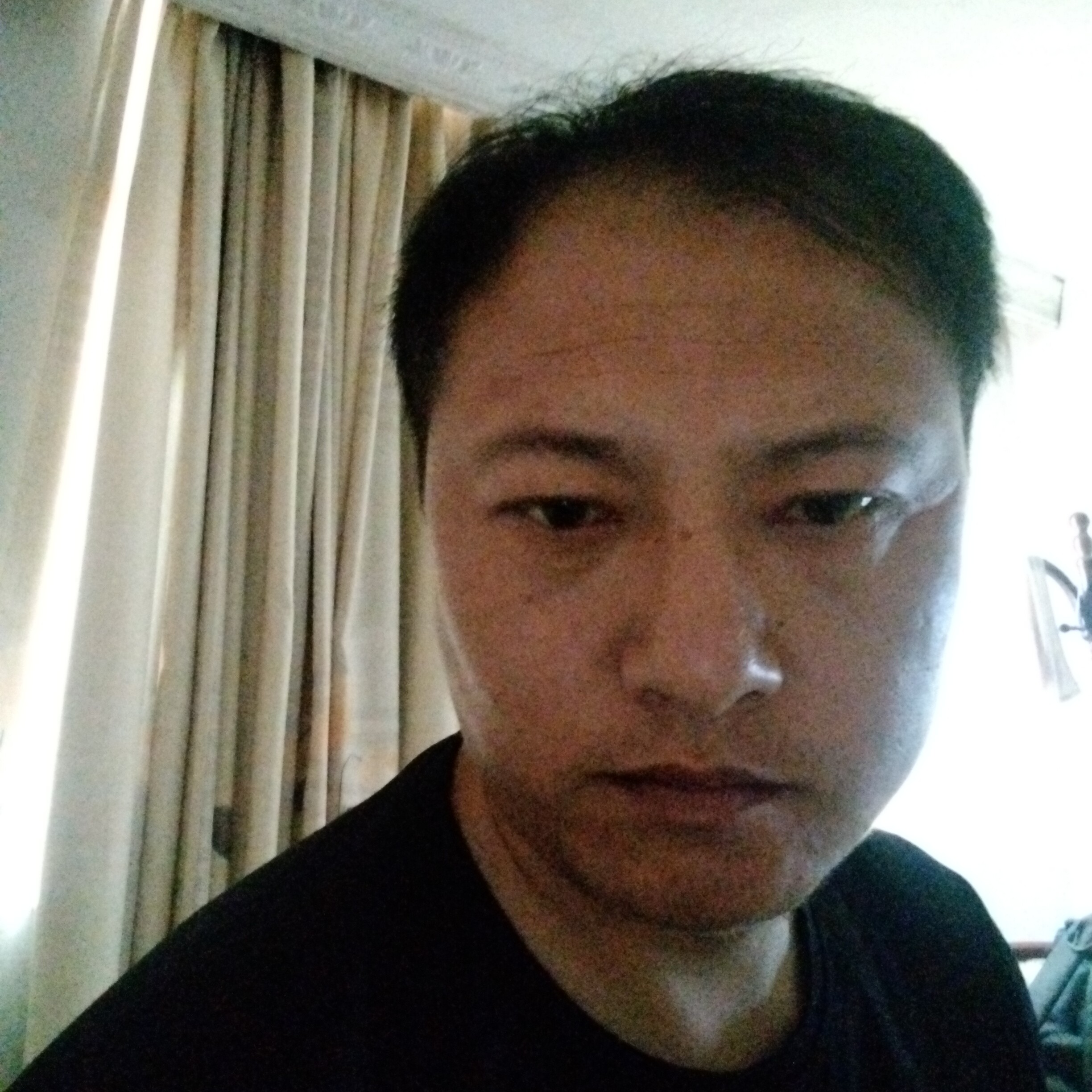小兔子笑背后的照片