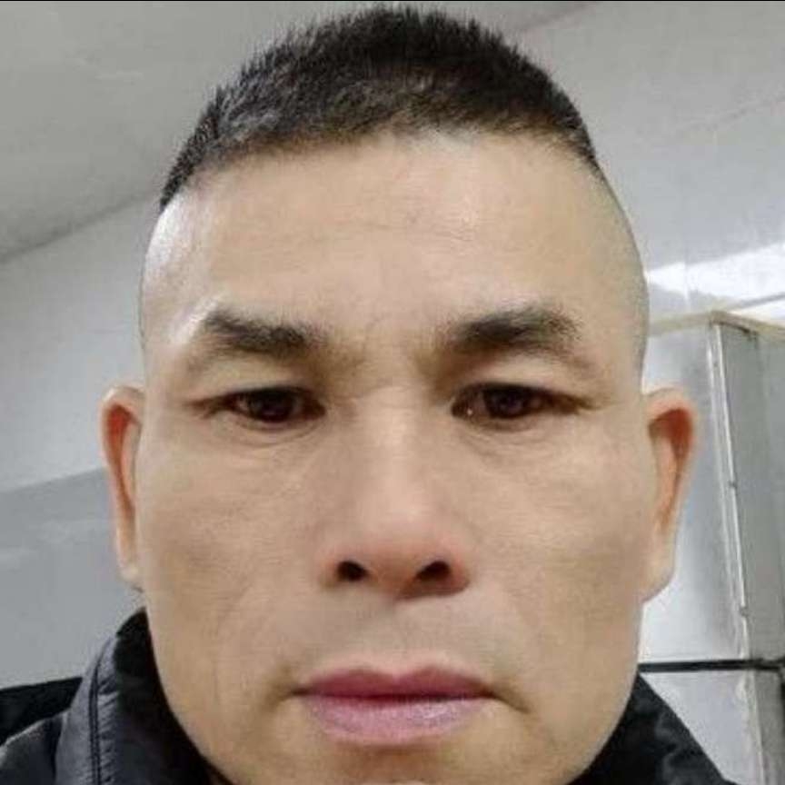 戒指挽手刻苦的照片