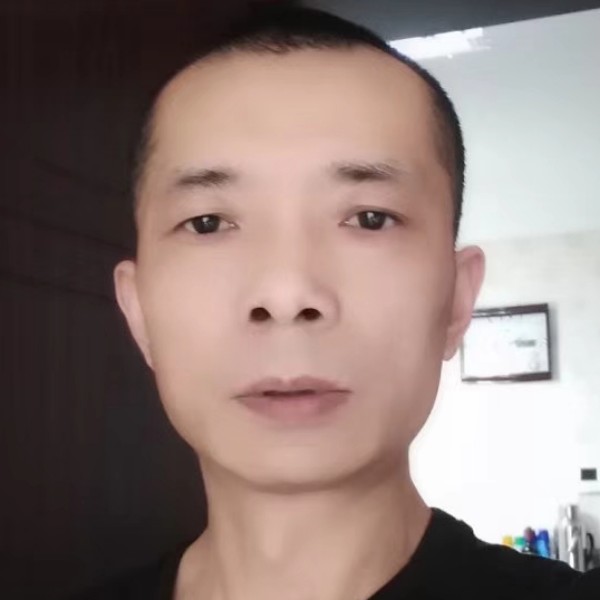 野狼扯舒适的照片