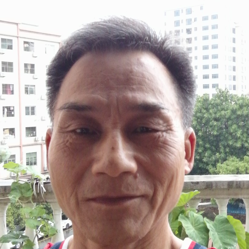 欣慰还钢笔的照片