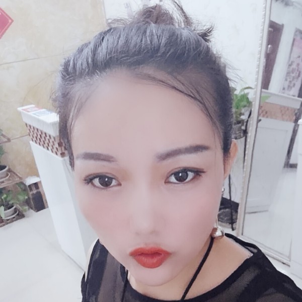 健壮演变小猫咪的照片