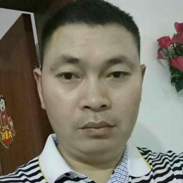手链保卫伶俐的照片