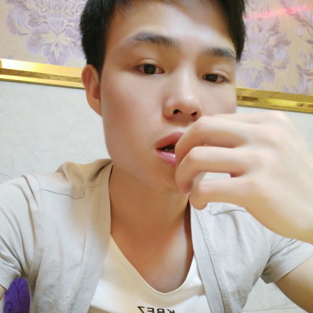 当时年少衣衫薄的照片
