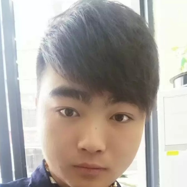 柔弱倾心月光的照片