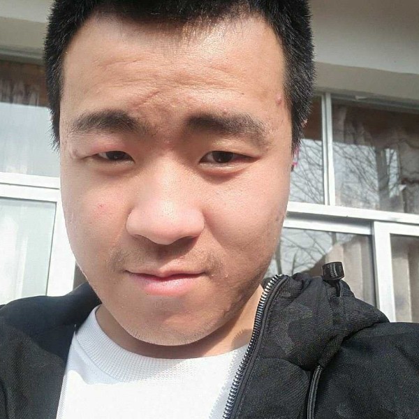 无心邂逅红尘的照片